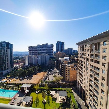 Westpoint Sandton Skyline Apartment ヨハネスブルグ エクステリア 写真
