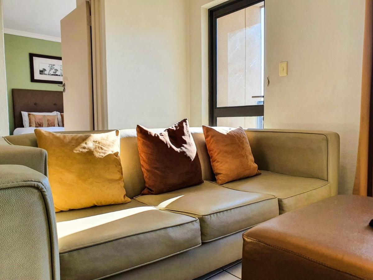 Westpoint Sandton Skyline Apartment ヨハネスブルグ エクステリア 写真
